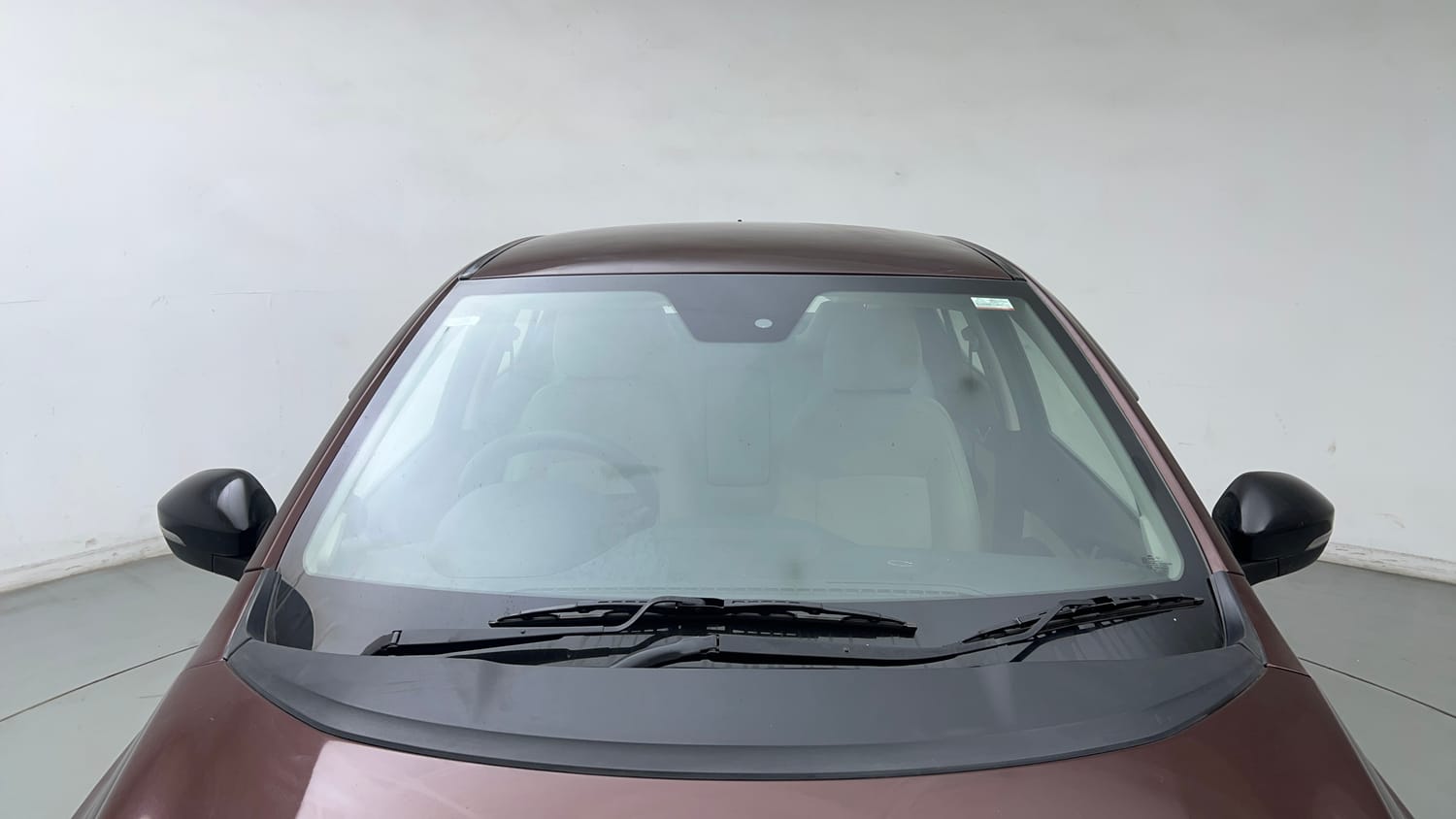 Used 2023 Tata Tigor XZ Plus CNG Leatherette Pack Cng Manual exterior FRONT WINDSHIELD VIEW