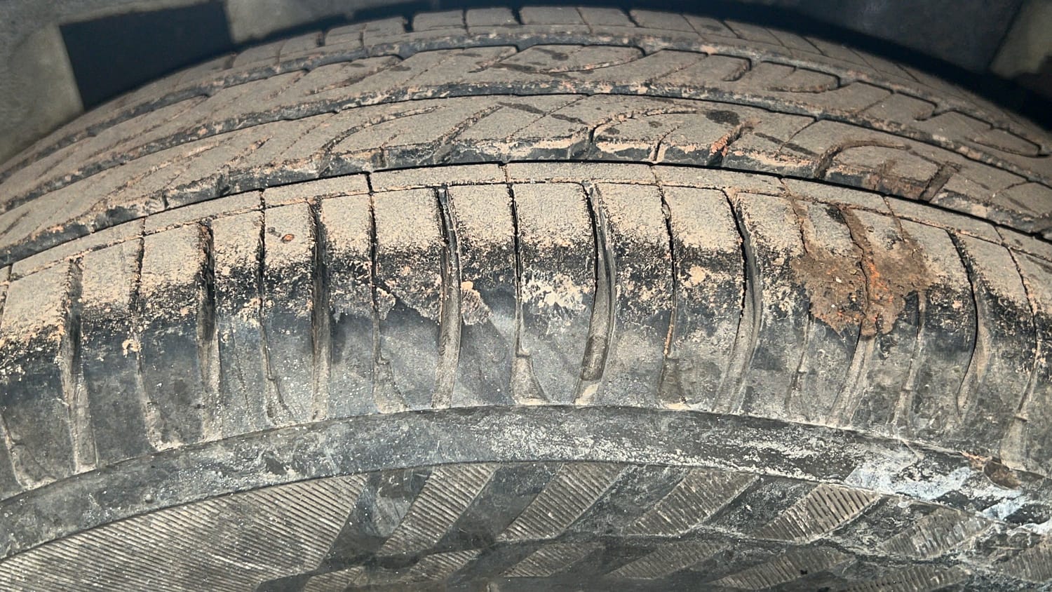 Used 2017 Hyundai Grand i10 Magna 1.2 Kappa VTVT Petrol Manual tyres LEFT REAR TYRE TREAD VIEW