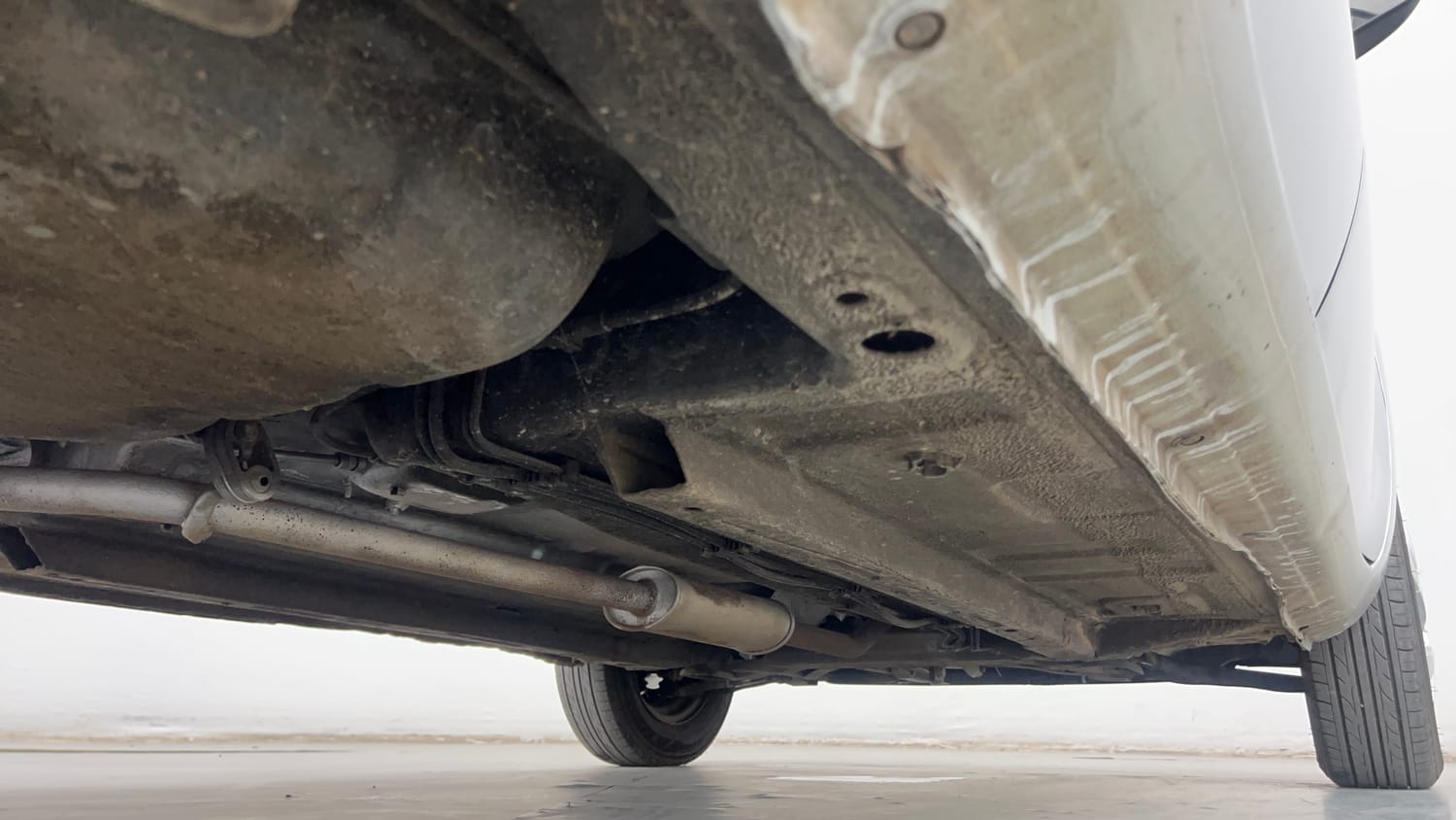 Used 2017 Datsun Redi-GO T (O) Petrol Manual extra REAR RIGHT UNDERBODY VIEW