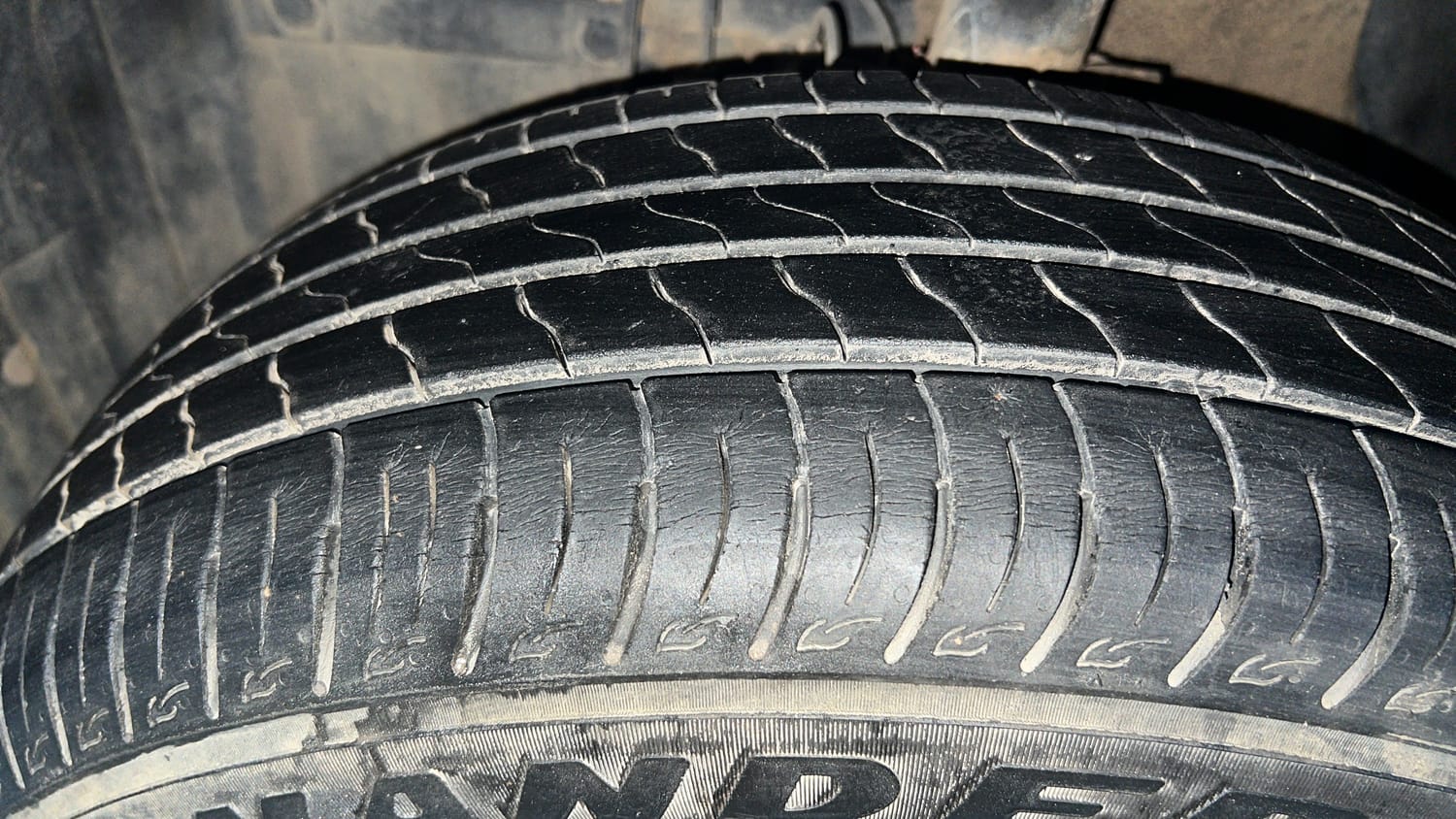 Used 2021 maruti-suzuki Vitara Brezza LXi Petrol Manual tyres LEFT FRONT TYRE TREAD VIEW