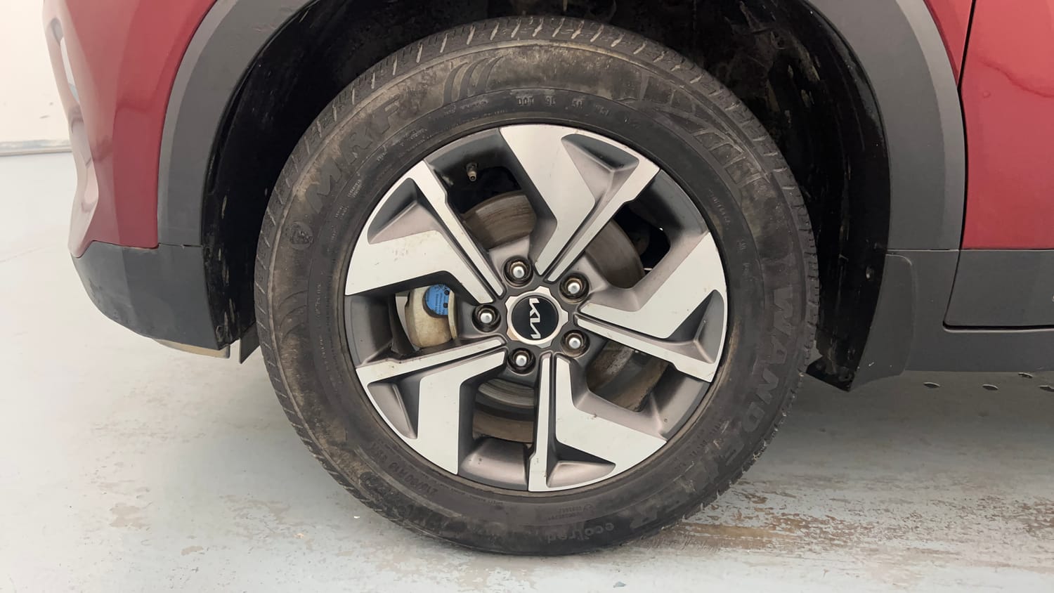 Used 2022 Kia Sonet HTX 1.5 Diesel Manual tyres LEFT FRONT TYRE RIM VIEW