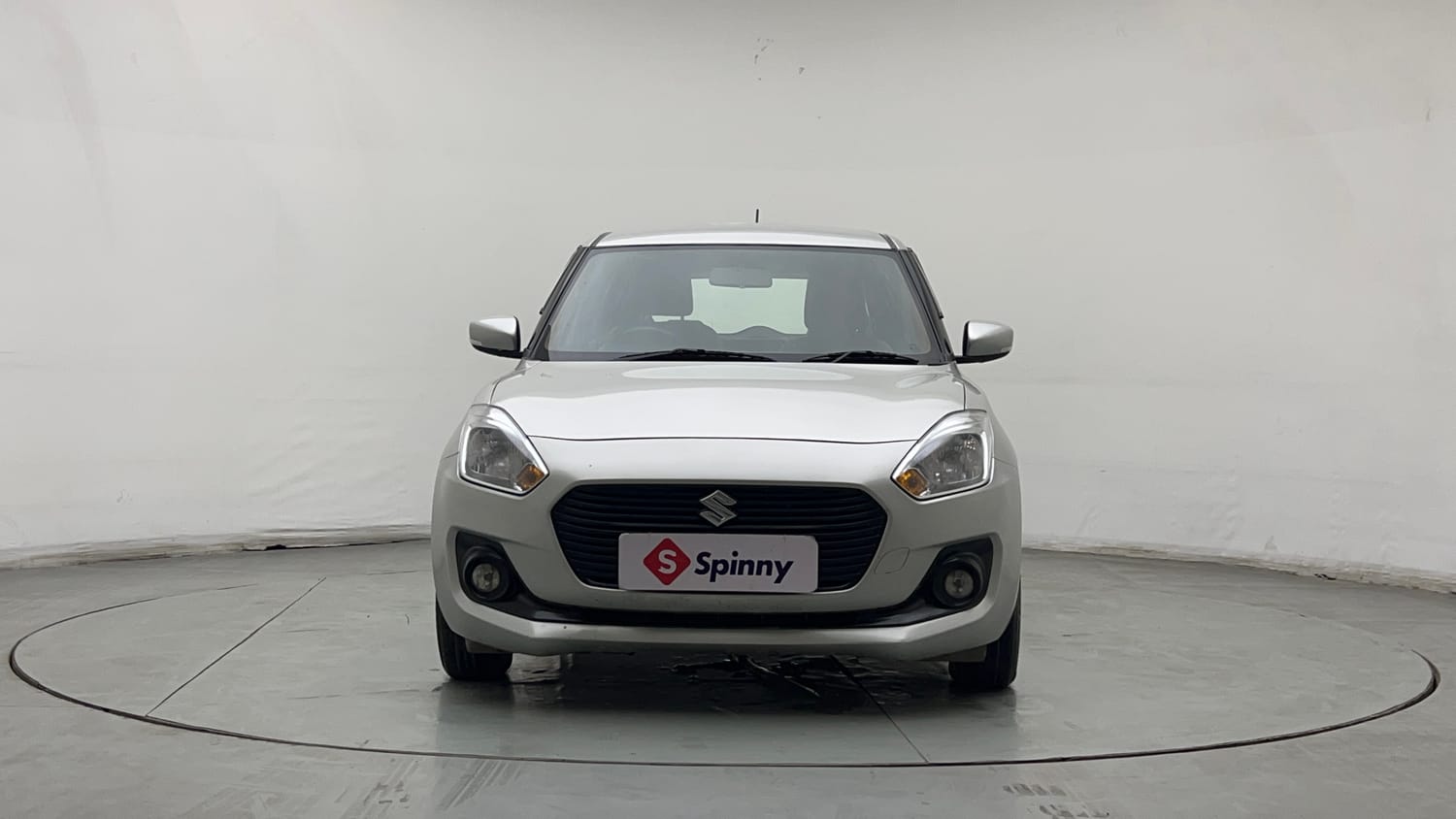 Used 2018 Maruti Suzuki Swift VXi AMT Petrol Automatic exterior FRONT VIEW