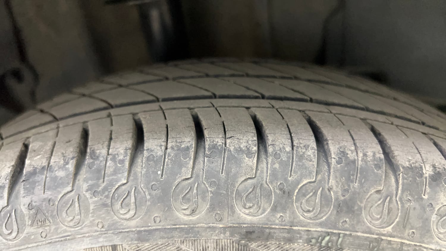 Used 2022 Tata Tigor XZ CNG Cng Manual tyres RIGHT REAR TYRE TREAD VIEW