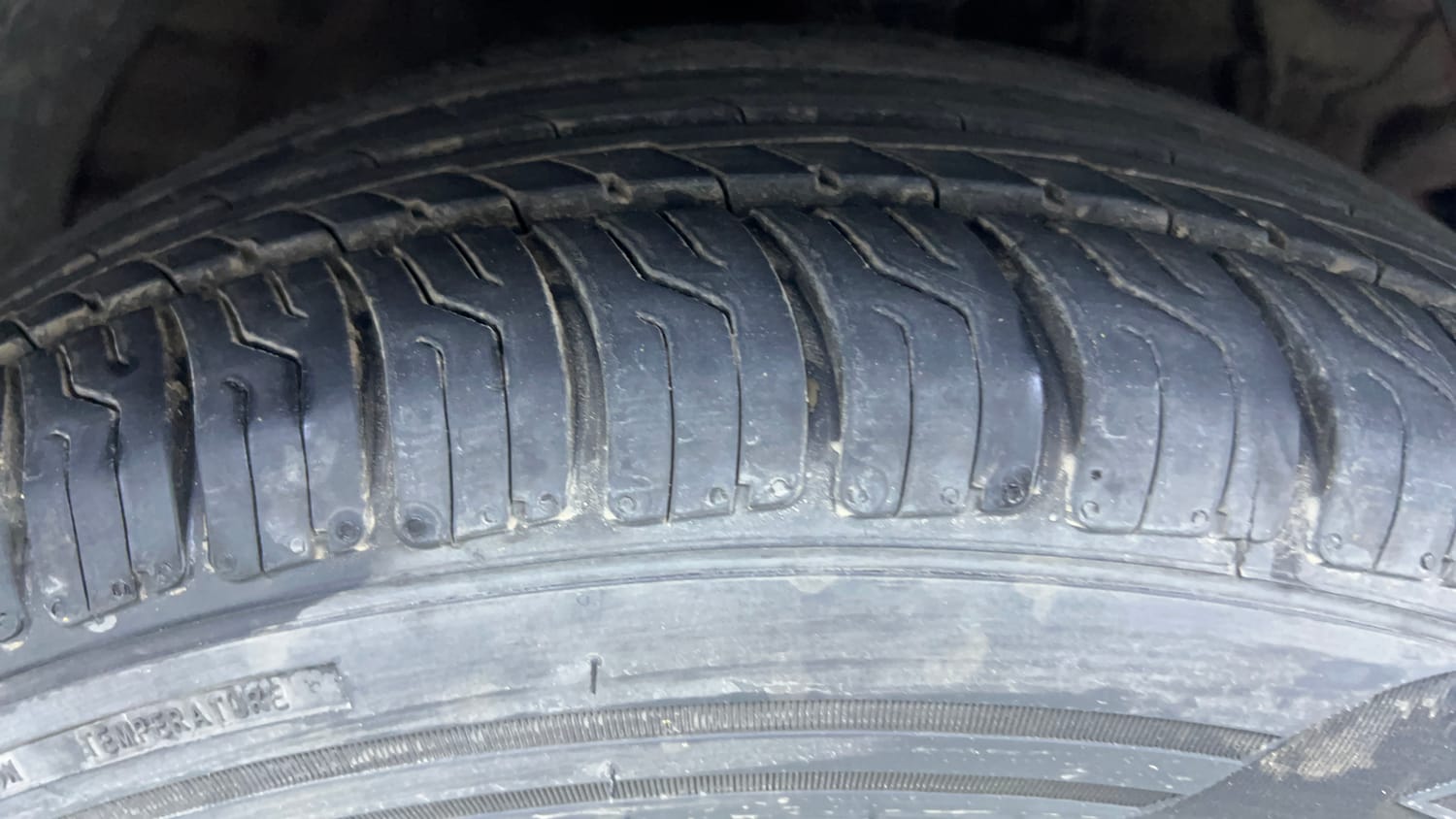 Used 2019 Mahindra XUV 300 1.2 W6 Petrol Manual tyres RIGHT FRONT TYRE TREAD VIEW