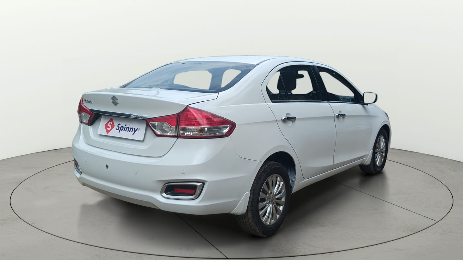 Used 2018 Maruti Suzuki Ciaz Delta Hybrid 1.5 Petrol Manual exterior RIGHT REAR CORNER VIEW