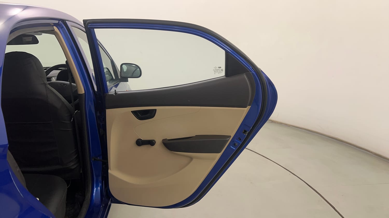 Used 2016 Hyundai Eon Magna Petrol Manual interior RIGHT REAR DOOR OPEN VIEW