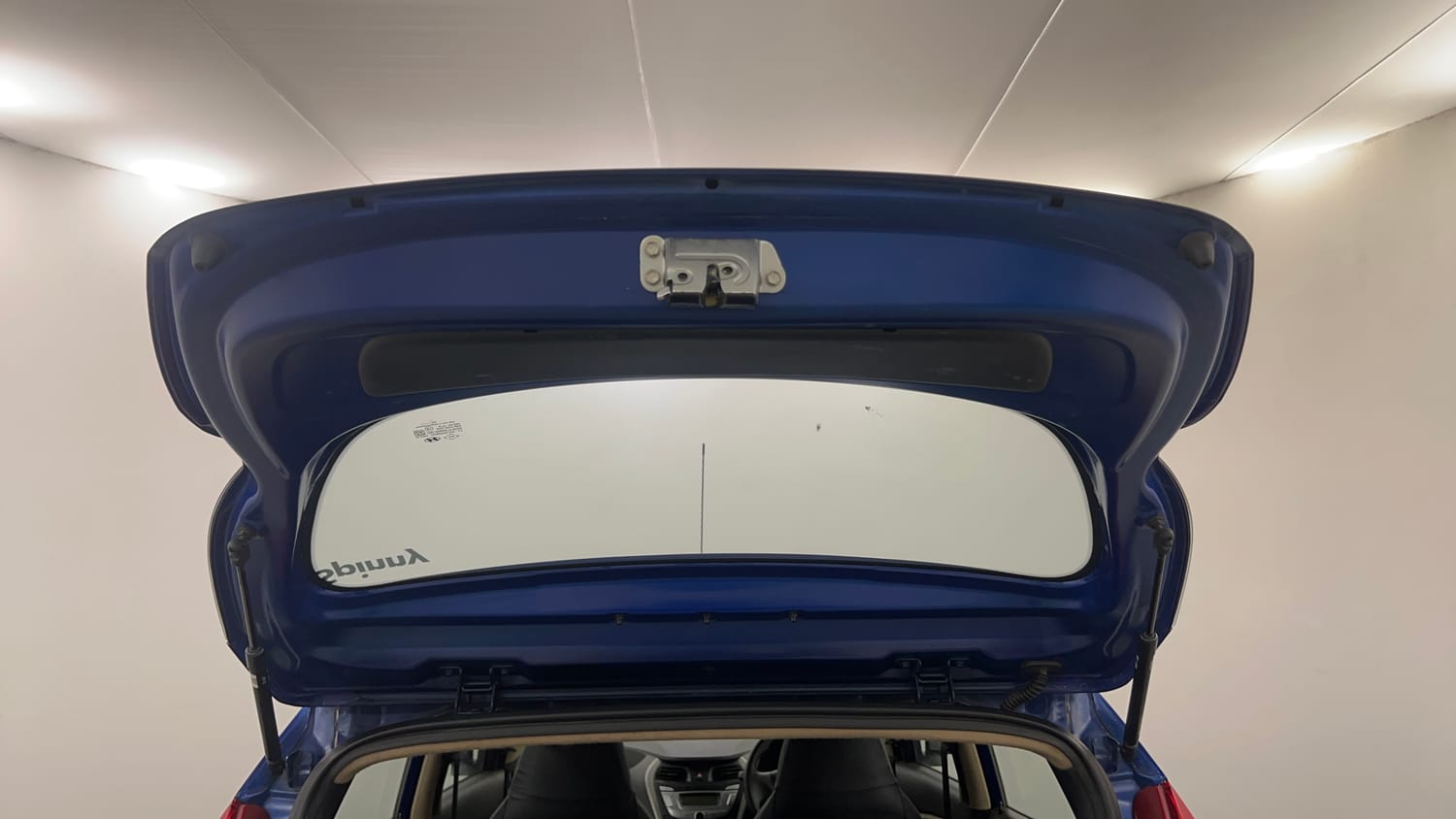 Used 2016 Hyundai Eon Magna Petrol Manual interior DICKY DOOR OPEN VIEW