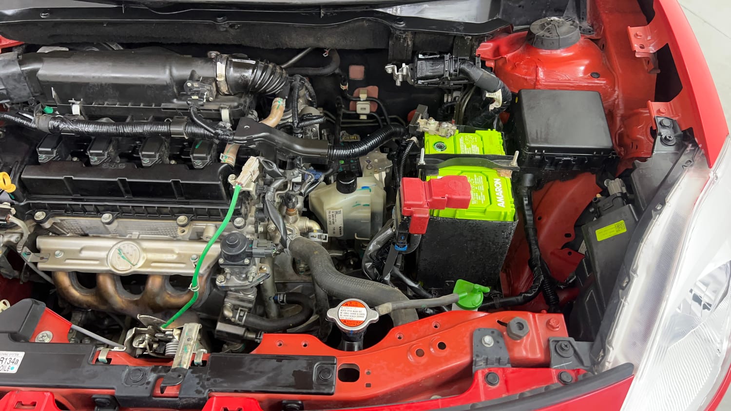 Used 2021 Maruti Suzuki Swift VXi AMT Petrol Automatic engine ENGINE LEFT SIDE VIEW