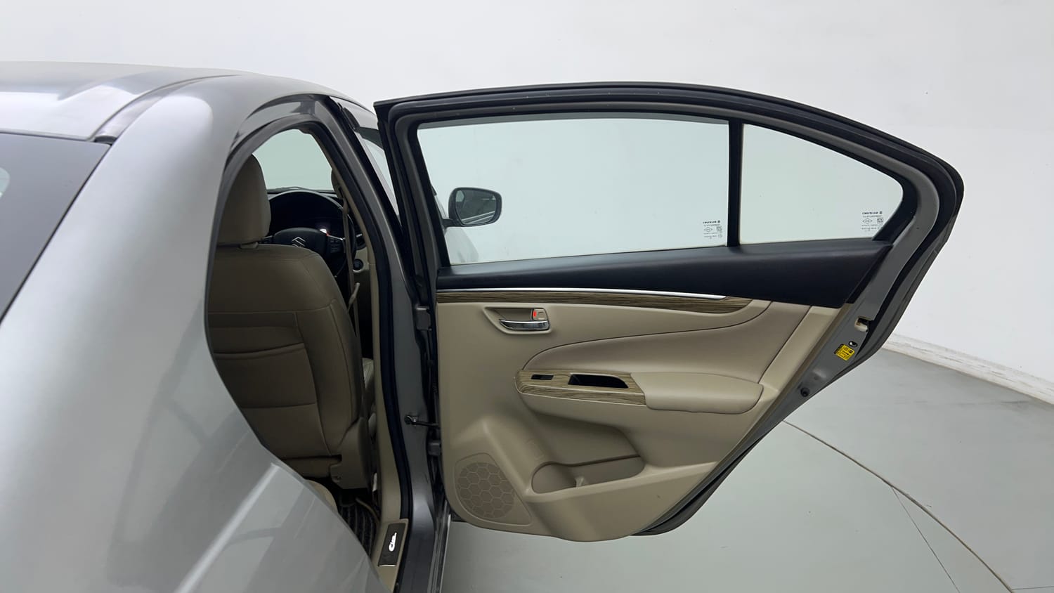 Used 2018 Maruti Suzuki Ciaz Alpha Hybrid 1.5 Petrol Manual interior RIGHT REAR DOOR OPEN VIEW