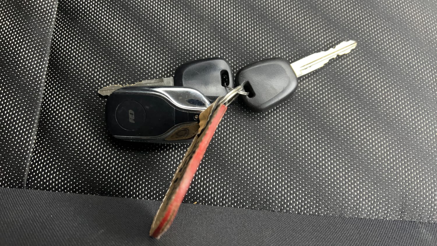 Used 2023 Maruti Suzuki Swift LXi Petrol Manual extra CAR KEY VIEW