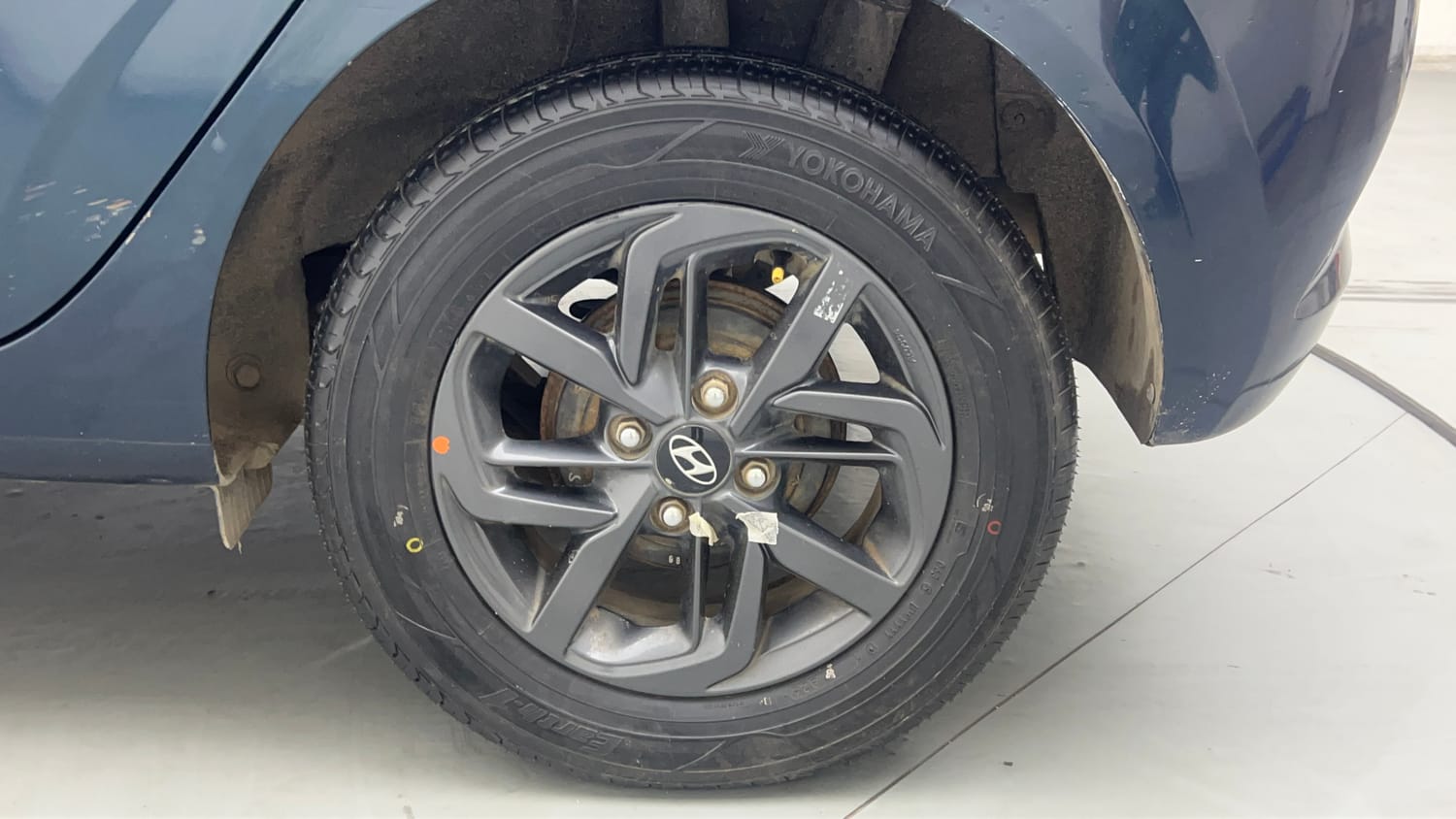 Used 2021 Hyundai Grand i10 Nios Sportz 1.2 Kappa VTVT CNG Cng Manual tyres LEFT REAR TYRE RIM VIEW