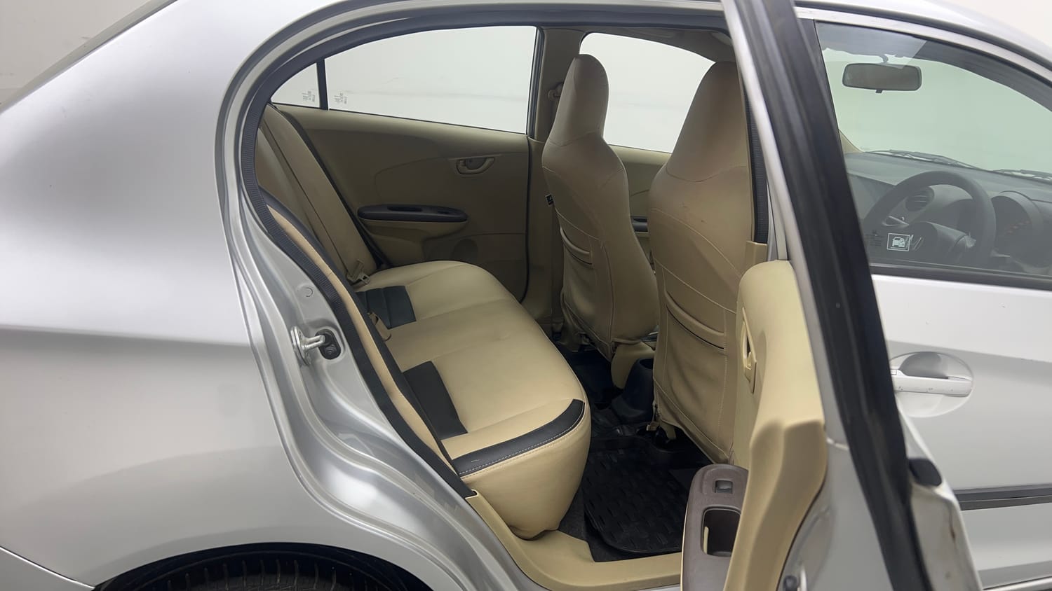 Used 2013 Honda Amaze 1.2 EX i-VTEC Petrol Manual interior RIGHT SIDE REAR DOOR CABIN VIEW