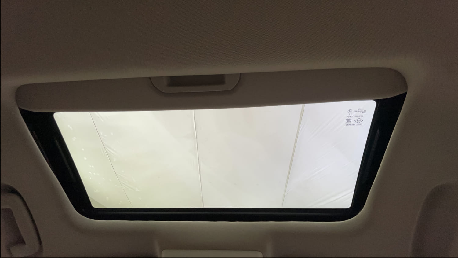 Used 2023 Tata Altroz XZ Plus (S) Diesel Diesel Manual top_features Sunroof