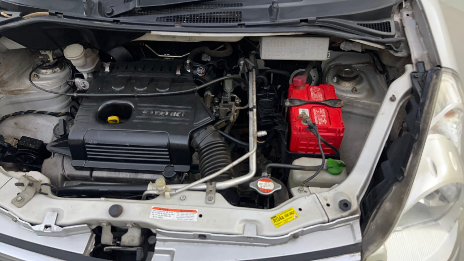 Used 2012 Maruti Suzuki Estilo VXi BS-IV Petrol Manual engine ENGINE LEFT SIDE VIEW