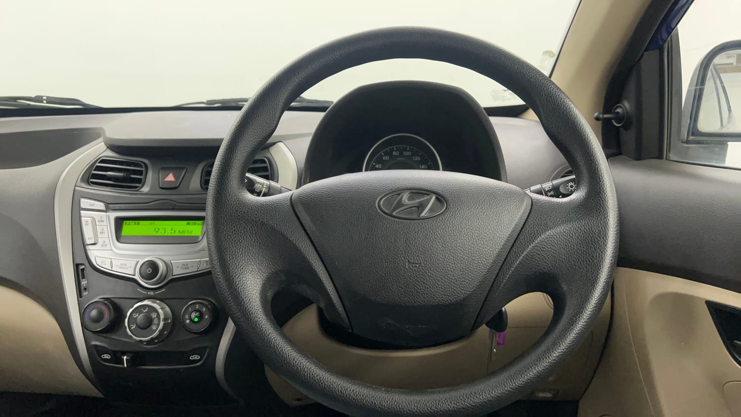 Used 2016 Hyundai Eon Magna Petrol Manual interior STEERING VIEW