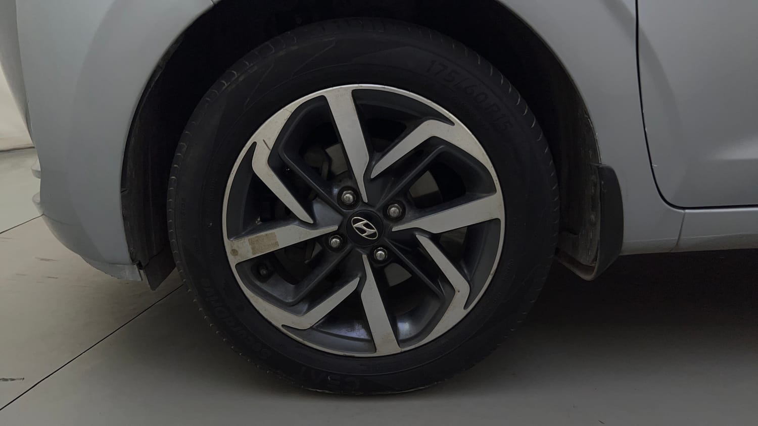 Used 2021 Hyundai Grand i10 Nios Asta 1.2 Kappa VTVT Petrol Manual tyres LEFT FRONT TYRE RIM VIEW