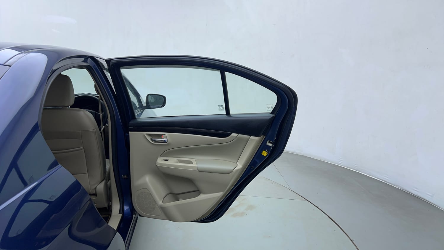 Used 2018 Maruti Suzuki Ciaz Zeta 1.4 MT Petrol Manual interior RIGHT REAR DOOR OPEN VIEW