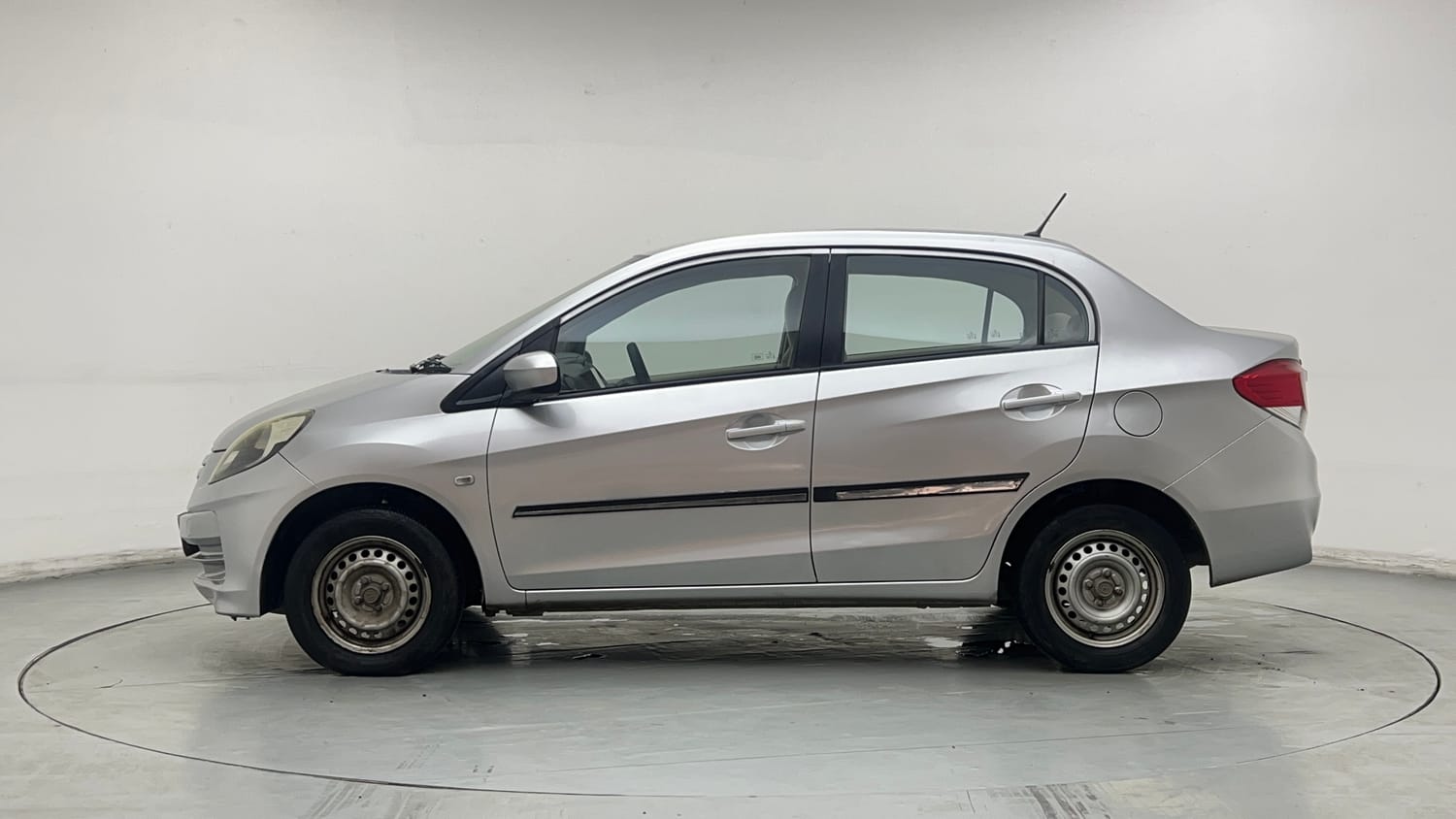 Used 2013 Honda Amaze 1.2 EX i-VTEC Petrol Manual exterior LEFT SIDE VIEW