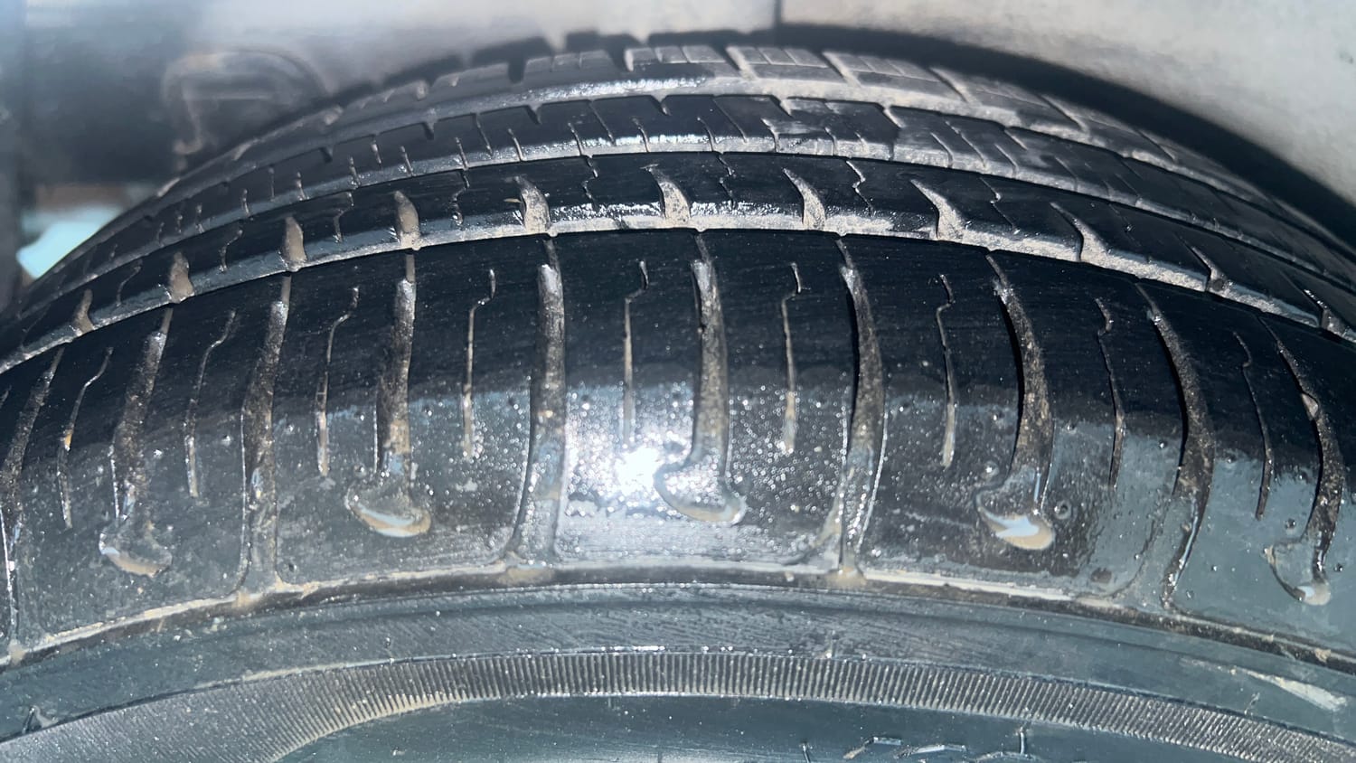 Used 2015 Hyundai Grand i10 Magna 1.2 Kappa VTVT Petrol Manual tyres RIGHT REAR TYRE TREAD VIEW