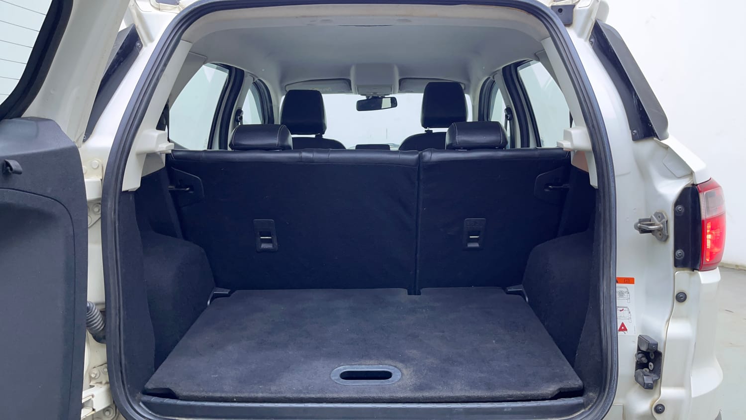Used 2018 Ford EcoSport Titanium + 1.5L TDCi Diesel Manual interior DICKY INSIDE VIEW