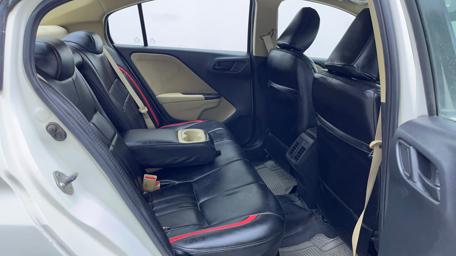 Used 2014 Honda City SV Petrol Manual interior RIGHT SIDE REAR DOOR CABIN VIEW