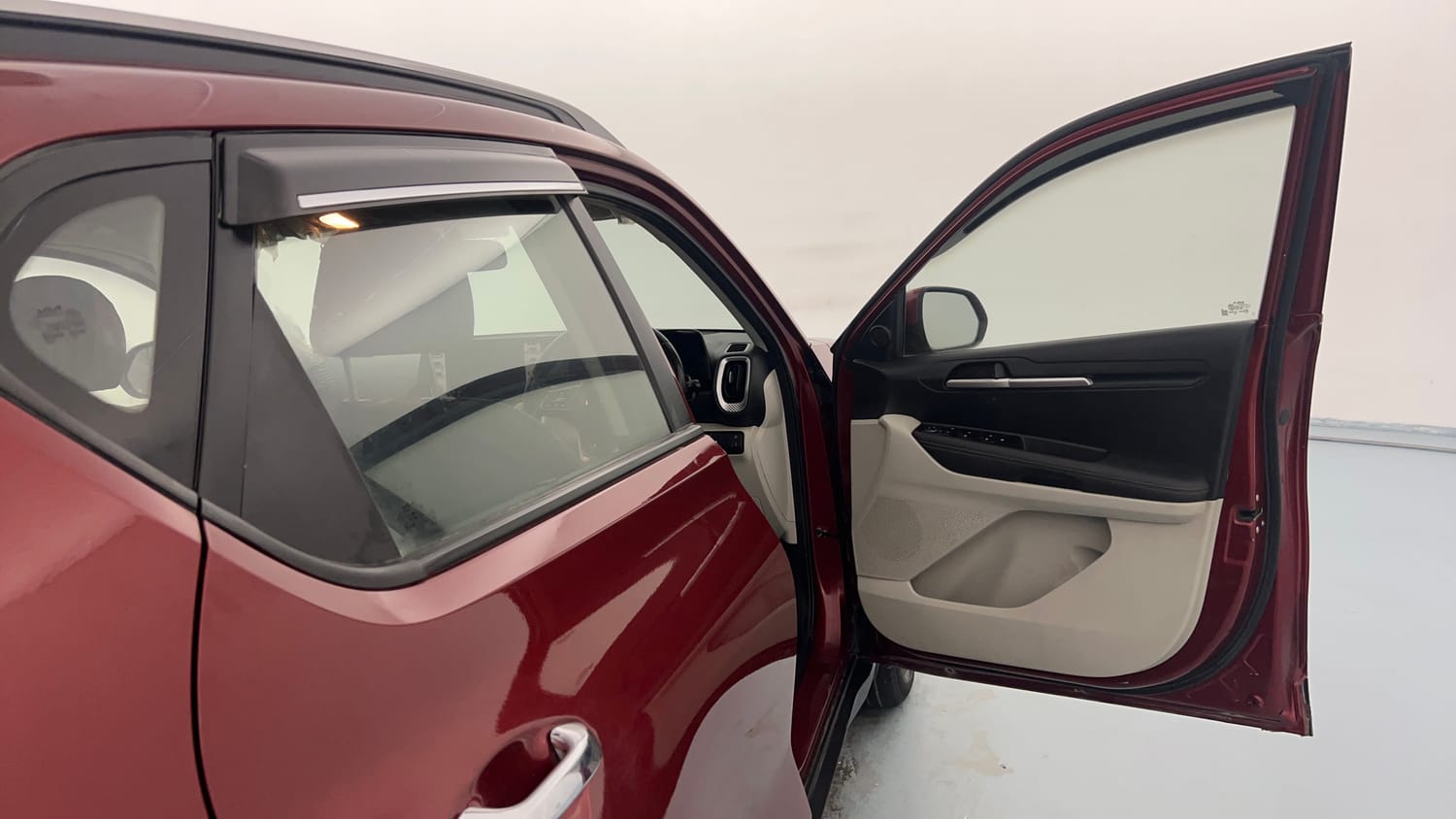 Used 2022 Kia Sonet HTX 1.5 Diesel Manual interior RIGHT FRONT DOOR OPEN VIEW