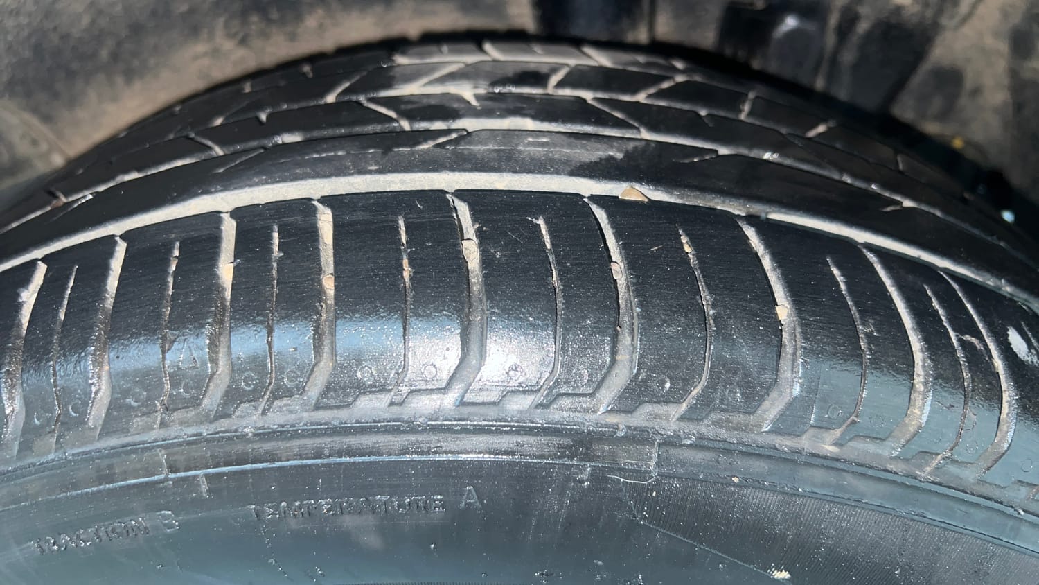 Used 2021 Hyundai i20 Sportz 1.2 MT Petrol Manual tyres LEFT REAR TYRE TREAD VIEW