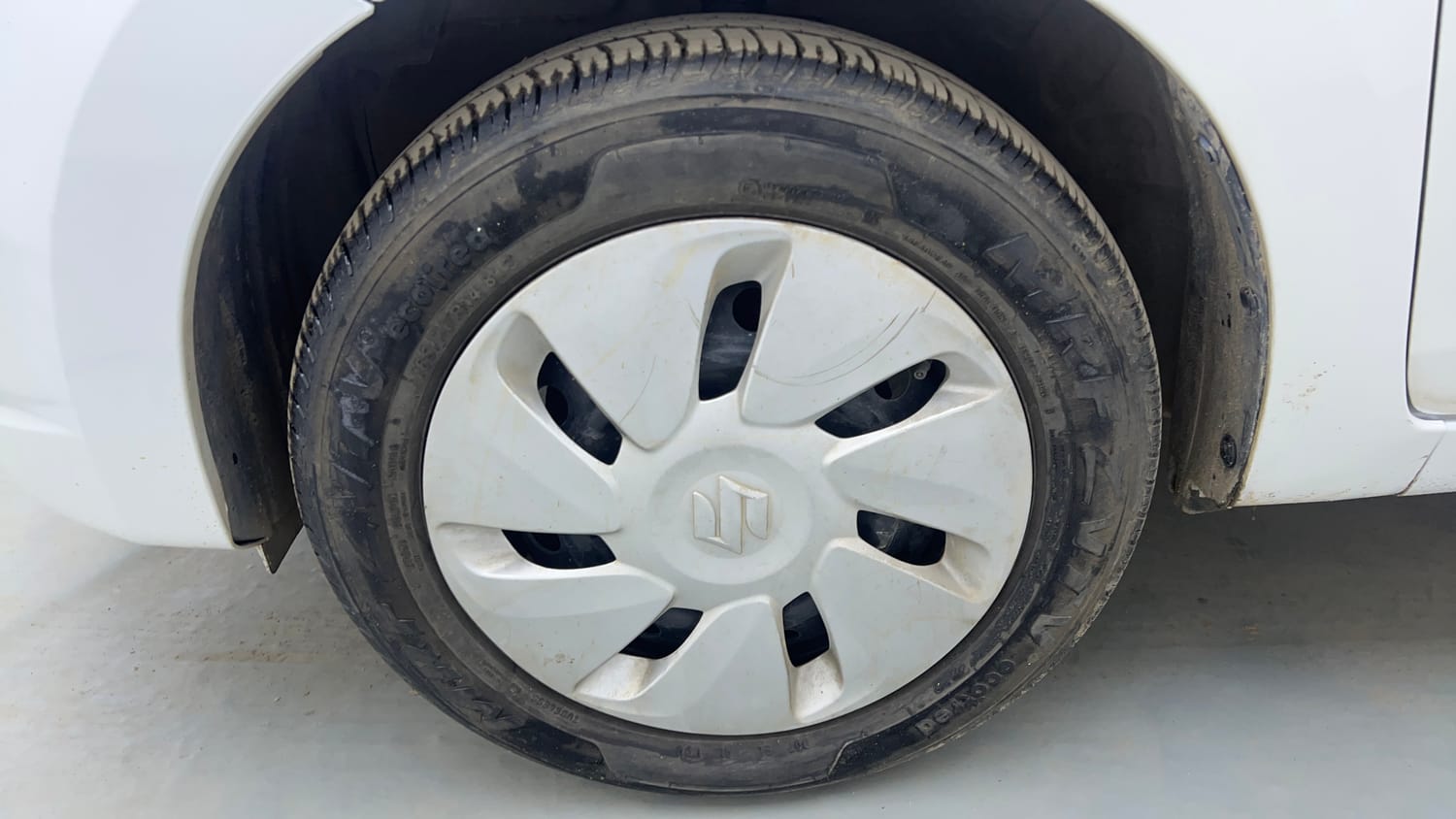 Used 2016 Maruti Suzuki Celerio VXi AMT Petrol Automatic tyres LEFT FRONT TYRE RIM VIEW