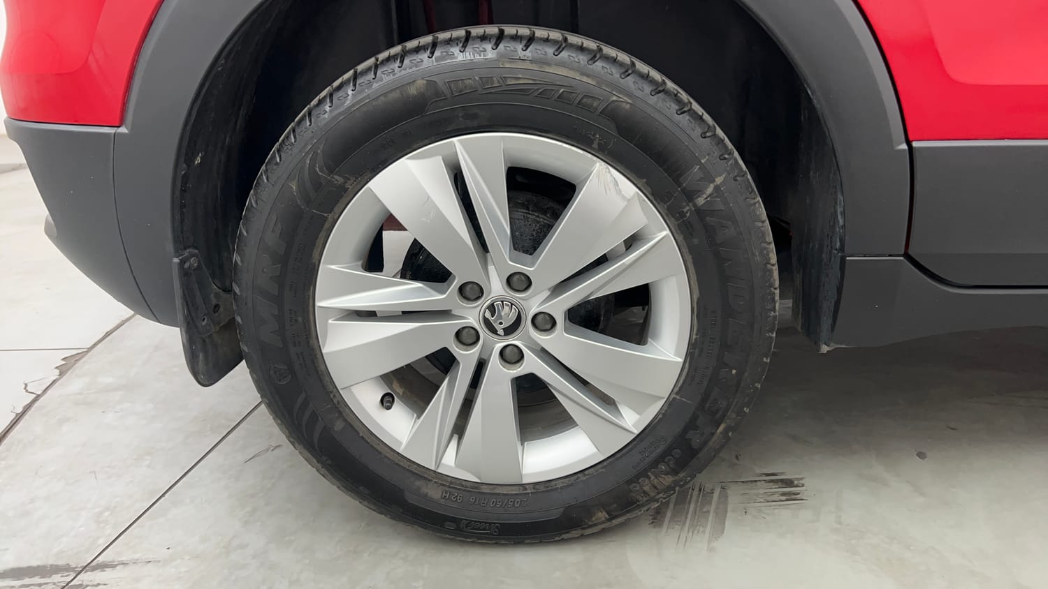 Used 2024 Skoda Kushaq Ambition 1.0L TSI MT Petrol Manual tyres RIGHT REAR TYRE RIM VIEW