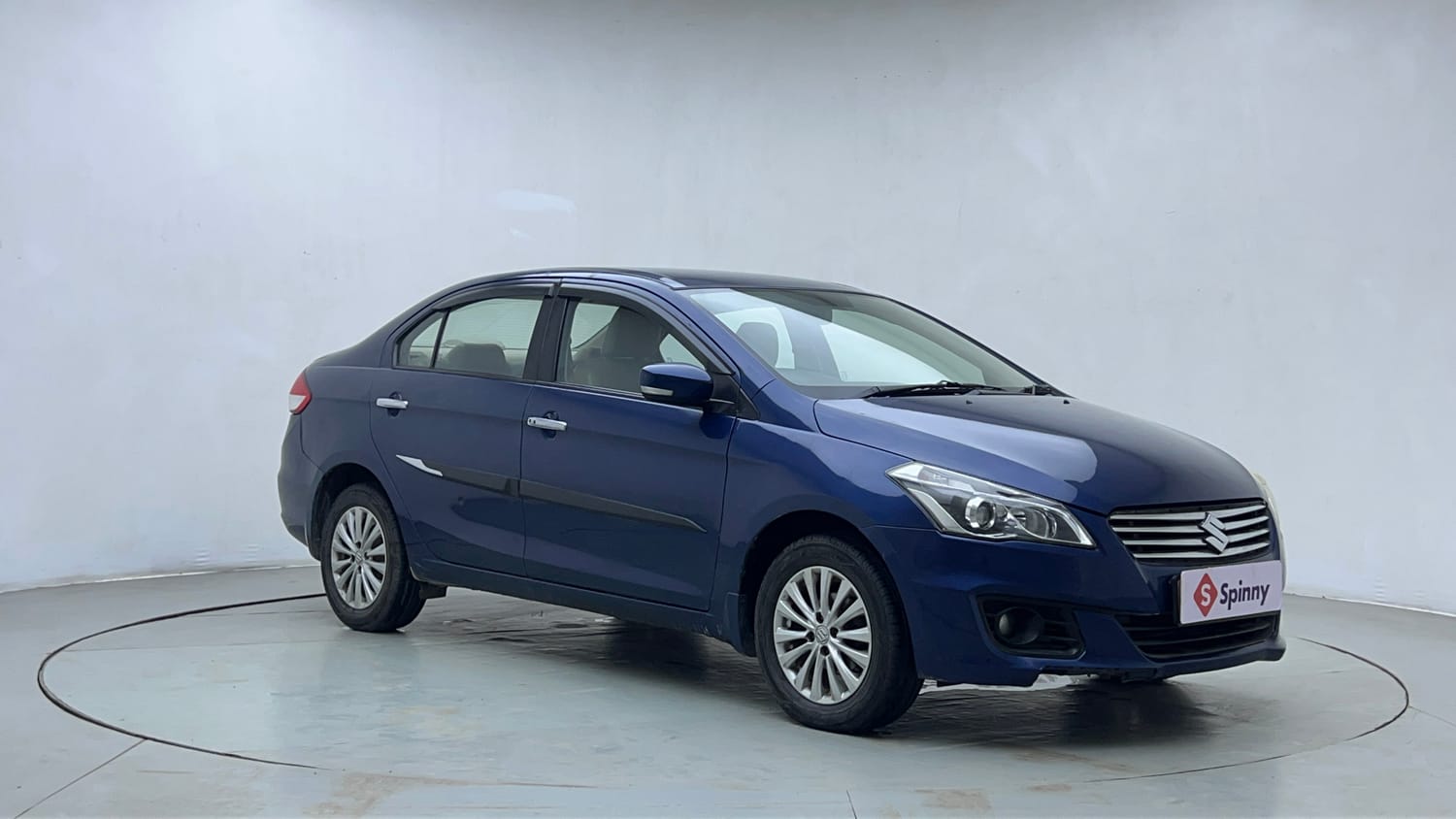Used 2018 Maruti Suzuki Ciaz Zeta 1.4 MT Petrol Manual exterior RIGHT FRONT CORNER VIEW