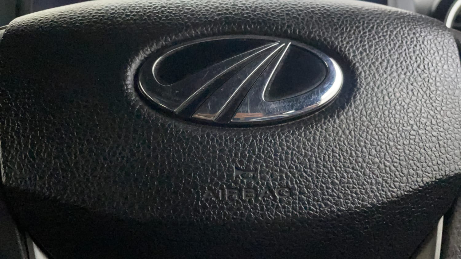 Used 2022 mahindra Thar LX Hard Top Petrol AT 4WD Petrol Automatic top_features Airbags
