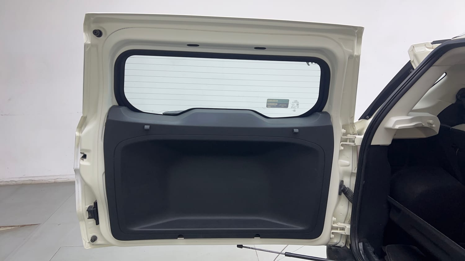 Used 2021 Ford EcoSport Titanium Plus 1.5L Ti-VCT AT Petrol Automatic interior DICKY DOOR OPEN VIEW