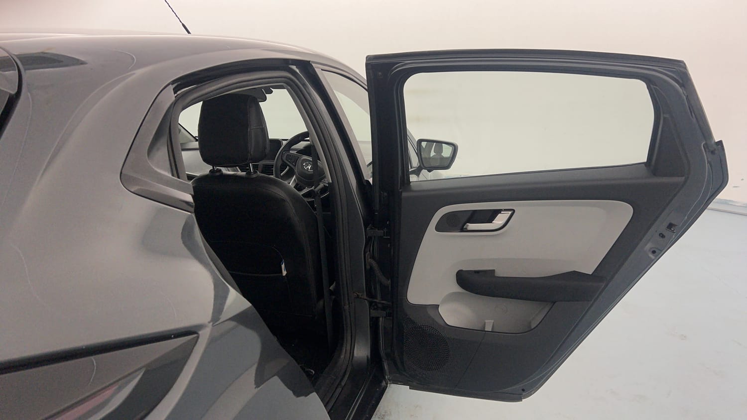 Used 2021 Tata Altroz XZ Petrol Petrol Manual interior RIGHT REAR DOOR OPEN VIEW