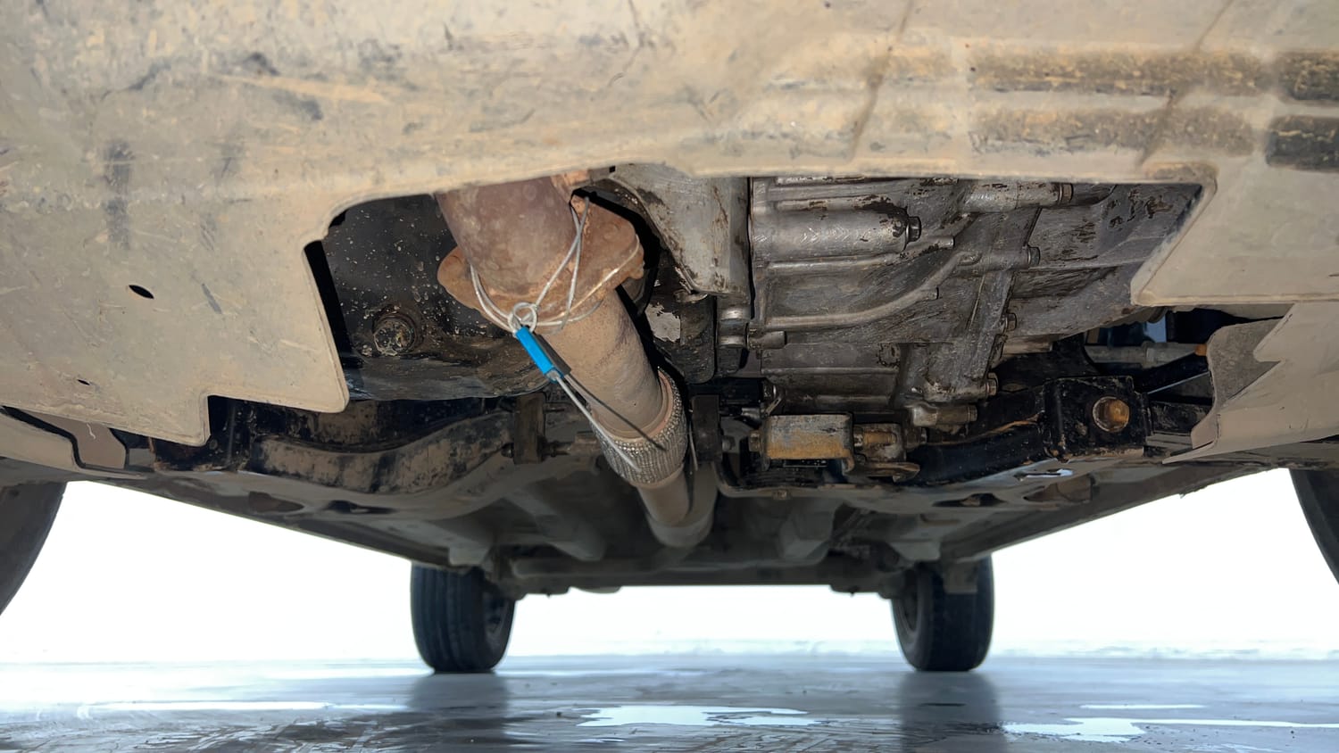 Used 2021 Tata Nexon XZ Plus (S) Petrol Manual extra FRONT LEFT UNDERBODY VIEW