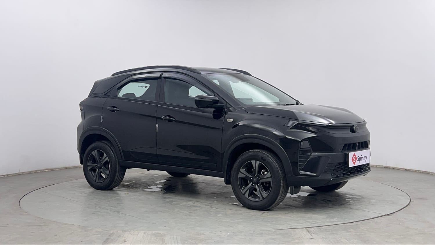 Used 2024 Tata Nexon Creative Plus 1.2 Petrol 6MT Dark Edition Petrol Manual exterior RIGHT FRONT CORNER VIEW