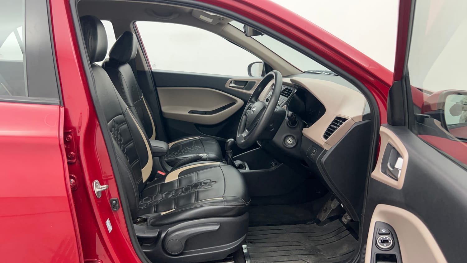 Used 2017 Hyundai Elite i20 Asta 1.2 Petrol Manual interior RIGHT SIDE FRONT DOOR CABIN VIEW