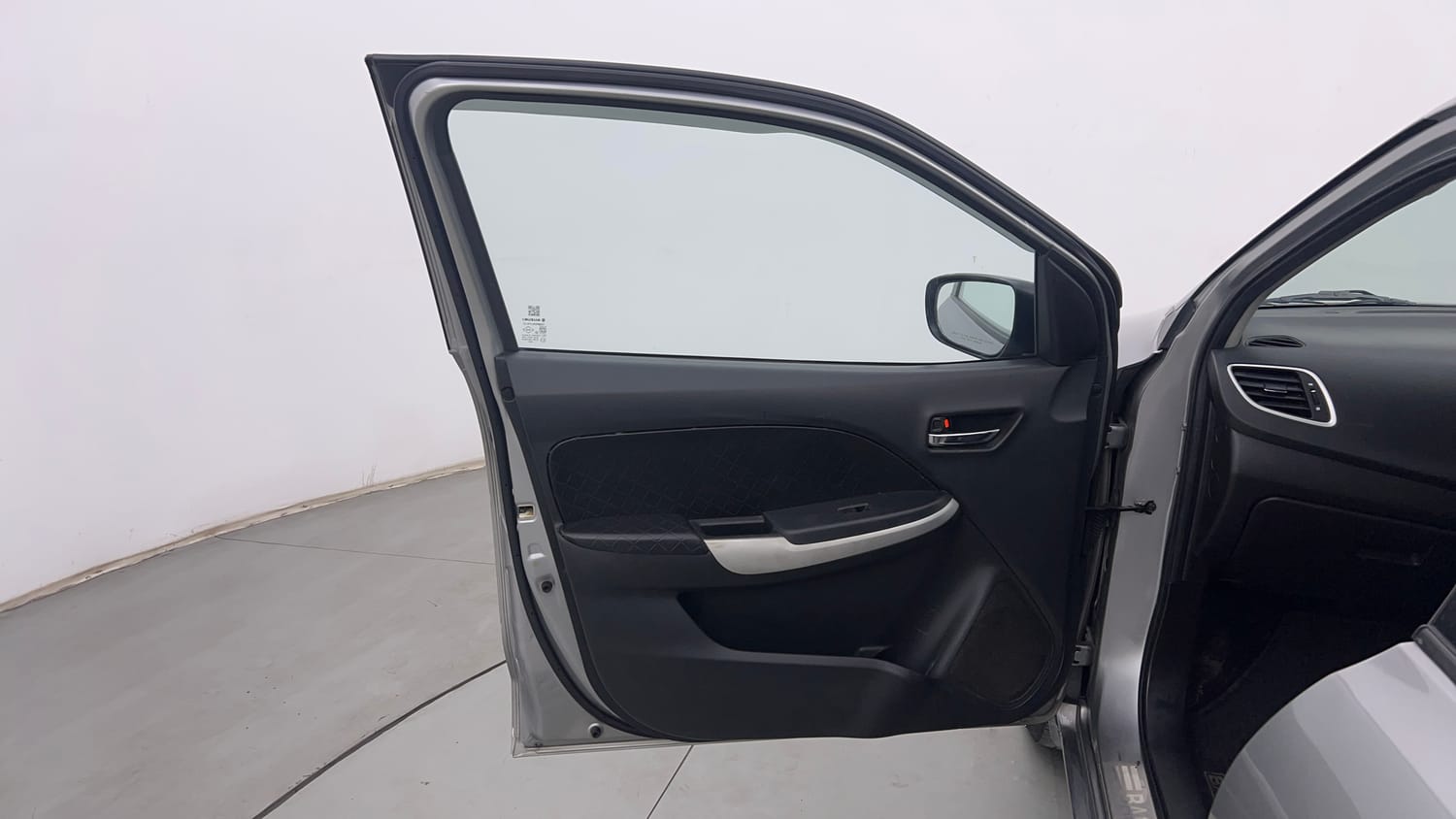 Used 2016 Maruti Suzuki Baleno Delta 1.2 Petrol Manual interior LEFT FRONT DOOR OPEN VIEW