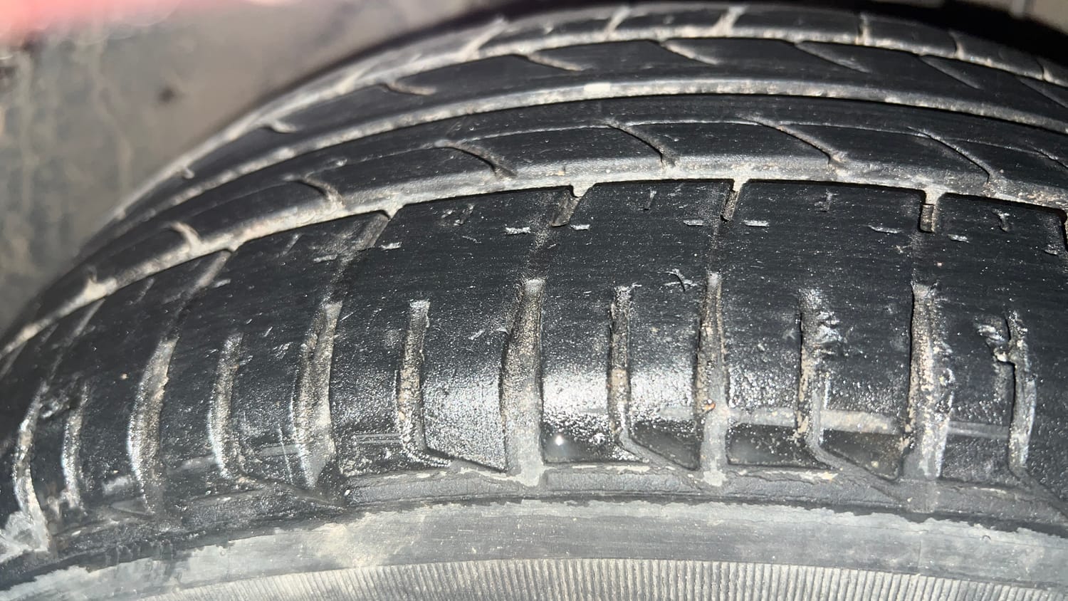 Used 2023 Tata Tigor XZ Plus CNG Leatherette Pack Cng Manual tyres RIGHT FRONT TYRE TREAD VIEW