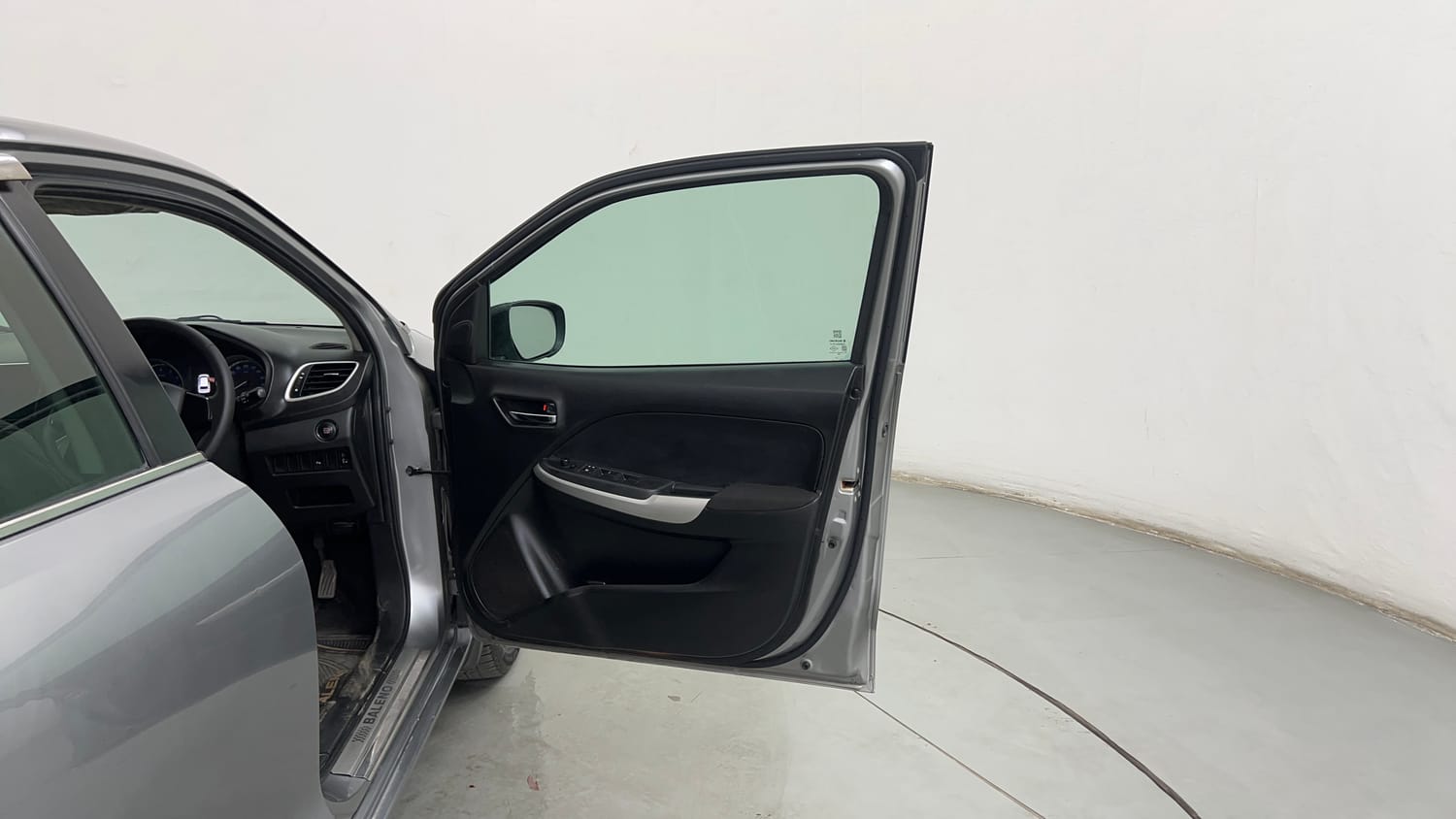 Used 2017 Maruti Suzuki Baleno Alpha 1.2 Petrol Manual interior RIGHT FRONT DOOR OPEN VIEW