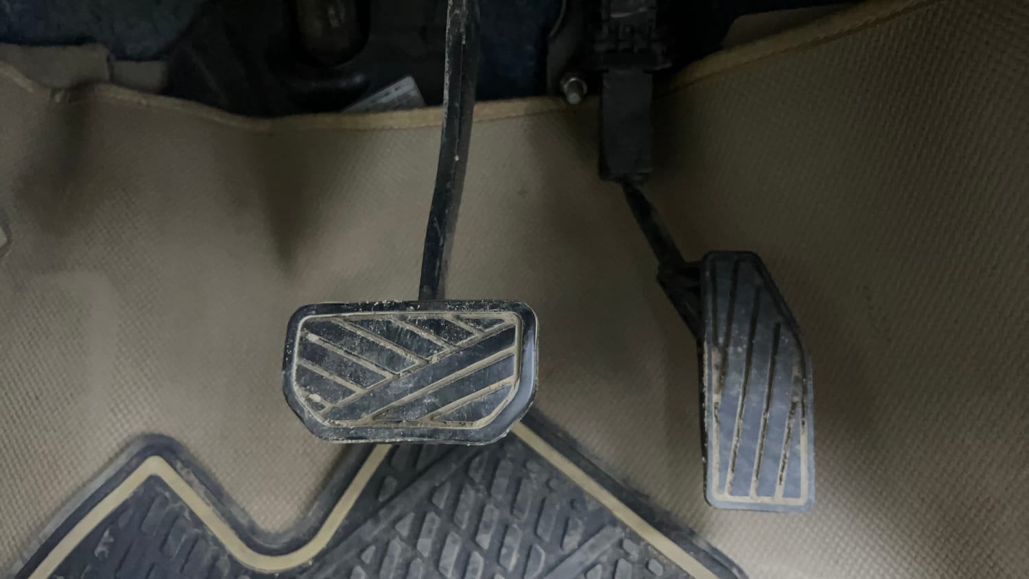Used 2019 Maruti Suzuki Dzire VXi AMT Petrol Automatic interior PEDALS VIEW