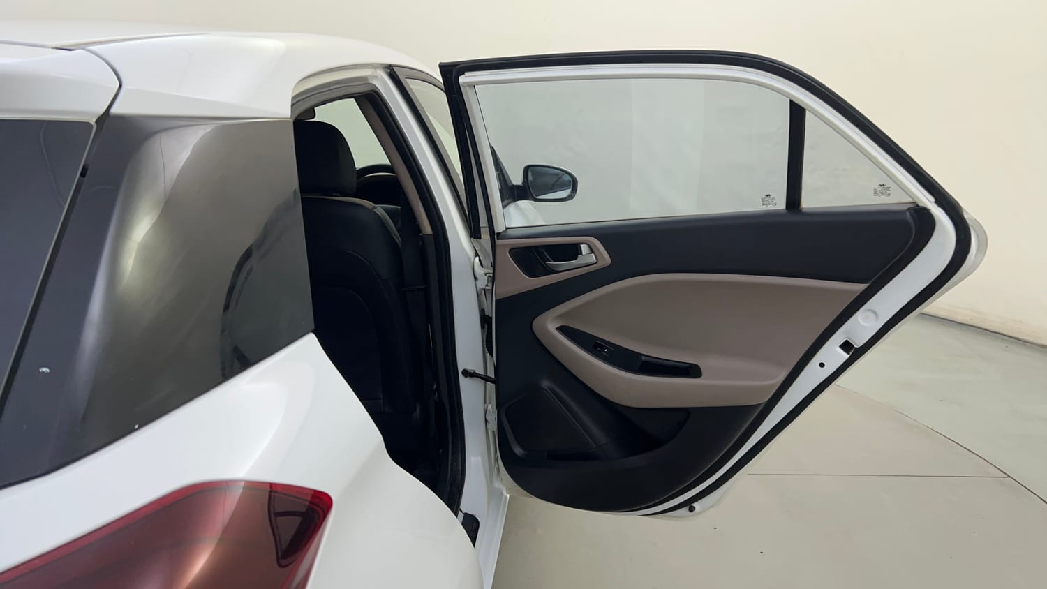 Used 2020 Hyundai Elite i20 Sportz Plus 1.2 Petrol Manual interior RIGHT REAR DOOR OPEN VIEW
