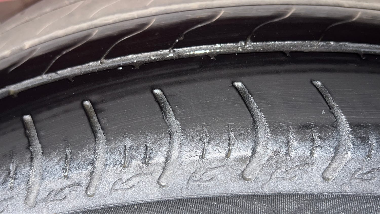 Used 2022 Honda Amaze VX CVT 1.2 Petrol Petrol Automatic tyres RIGHT REAR TYRE TREAD VIEW