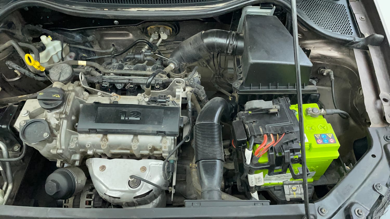 Used 2017 Volkswagen Ameo Trendline 1.2L (P) Petrol Manual engine ENGINE LEFT SIDE VIEW