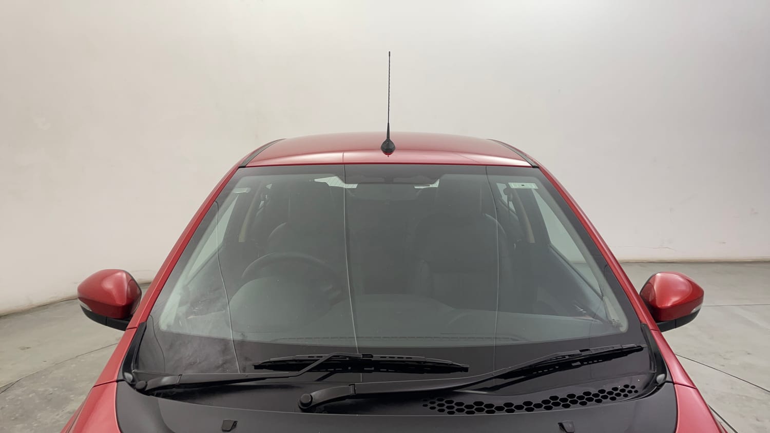 Used 2017 Tata Tiago Revotron XZ Petrol Manual exterior FRONT WINDSHIELD VIEW
