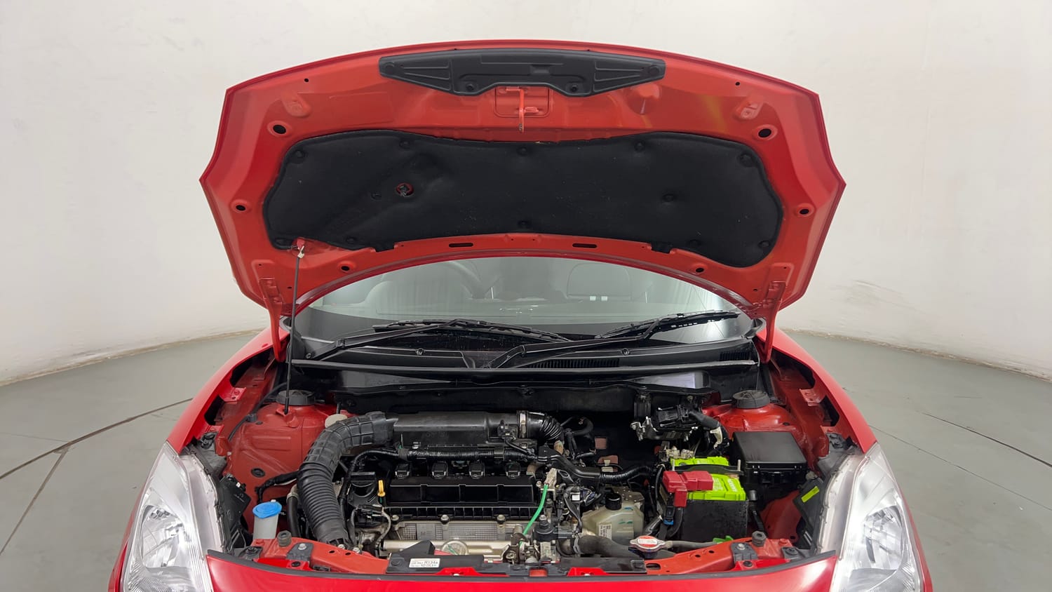 Used 2021 Maruti Suzuki Swift VXi AMT Petrol Automatic engine ENGINE & BONNET OPEN FRONT VIEW