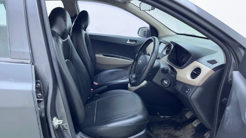 Used 2020 Hyundai Grand i10 Sportz 1.2 Kappa VTVT Petrol Manual interior RIGHT SIDE FRONT DOOR CABIN VIEW