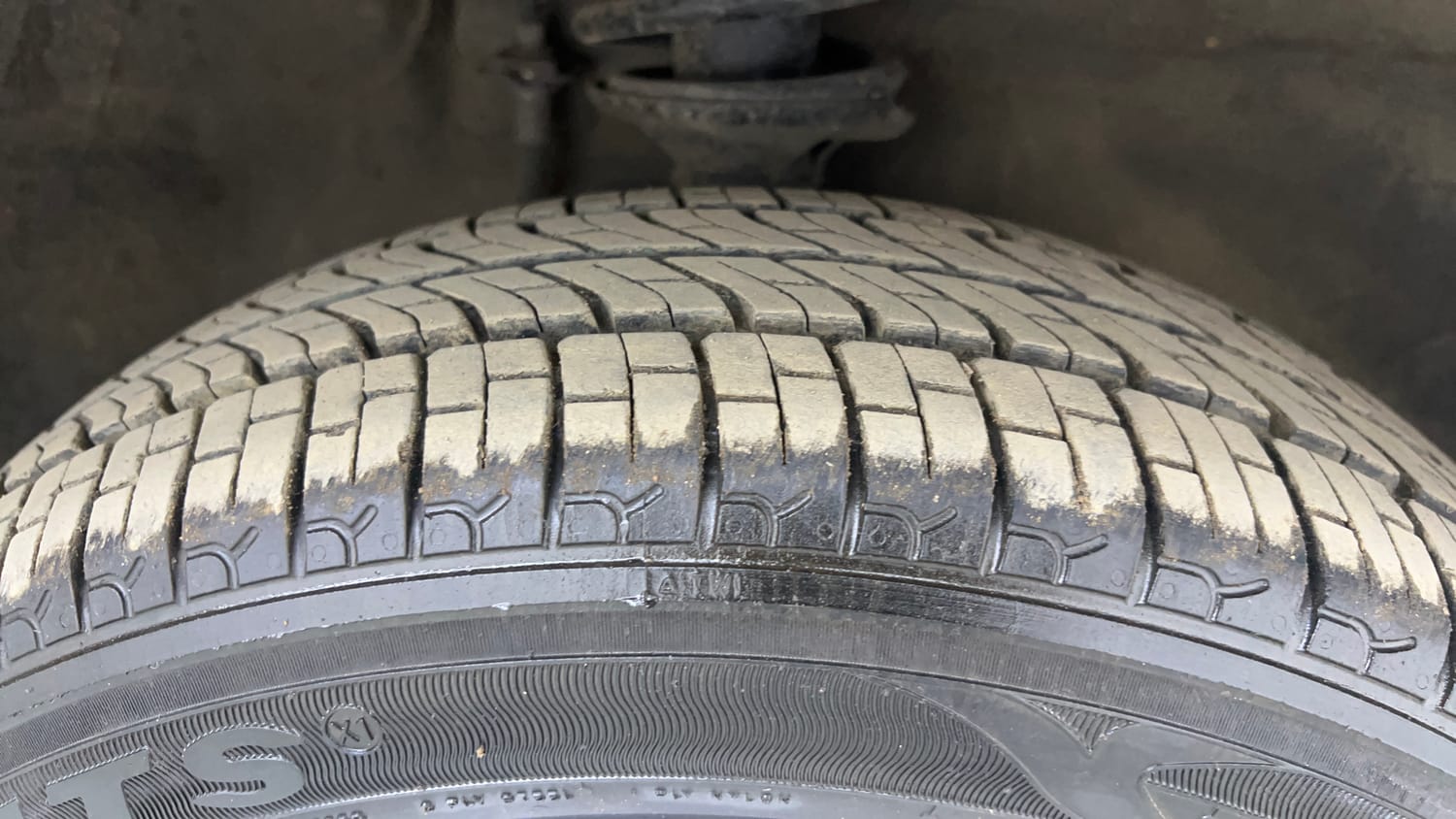 Used 2015 Maruti Suzuki Alto K10 VXi Petrol Manual tyres RIGHT FRONT TYRE TREAD VIEW