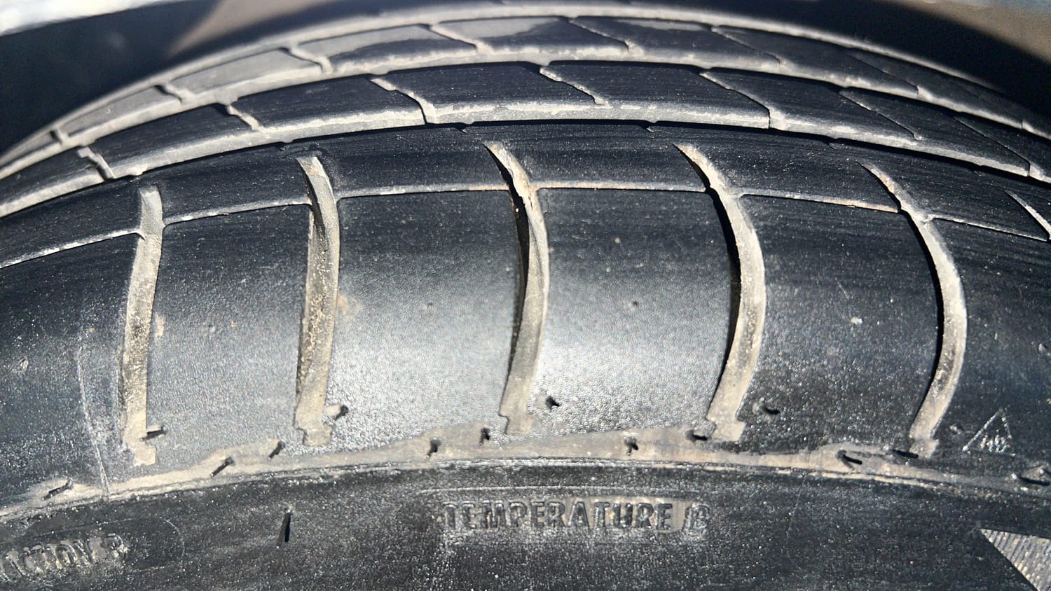 Used 2015 Hyundai Grand i10 Asta AT 1.2 Kappa VTVT Petrol Automatic tyres LEFT FRONT TYRE TREAD VIEW
