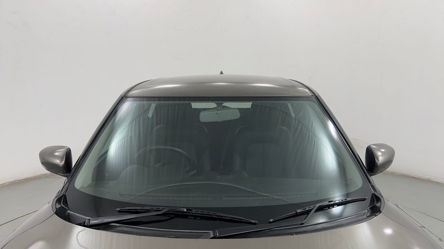 Used 2019 Maruti Suzuki Swift VDi AMT Diesel Automatic exterior FRONT WINDSHIELD VIEW