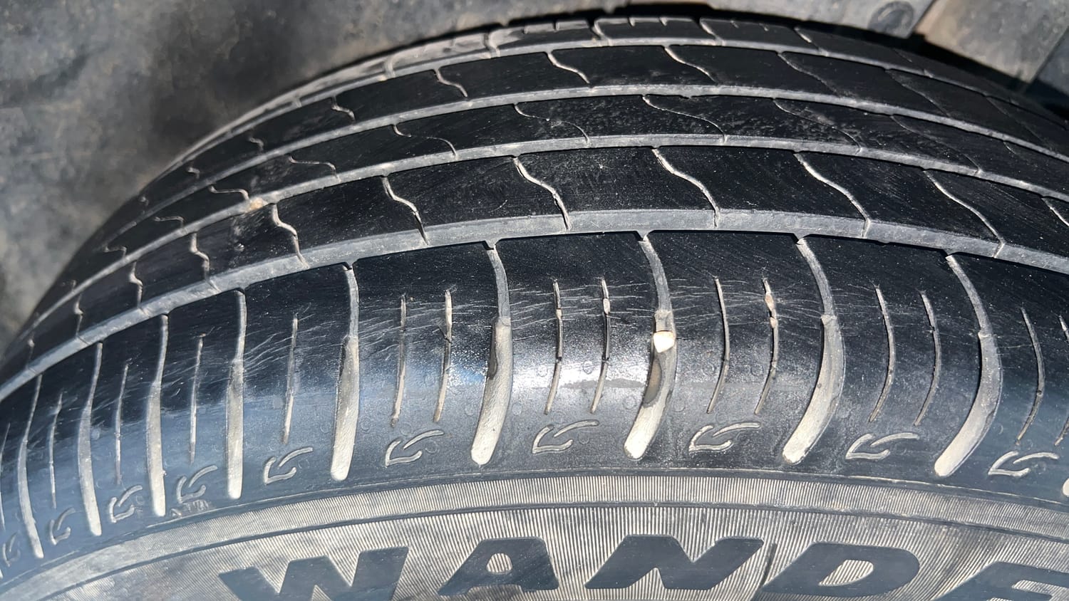 Used 2021 maruti-suzuki Vitara Brezza LXi Petrol Manual tyres LEFT REAR TYRE TREAD VIEW